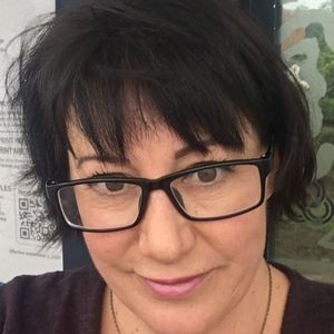 Meet your Posher, Gina